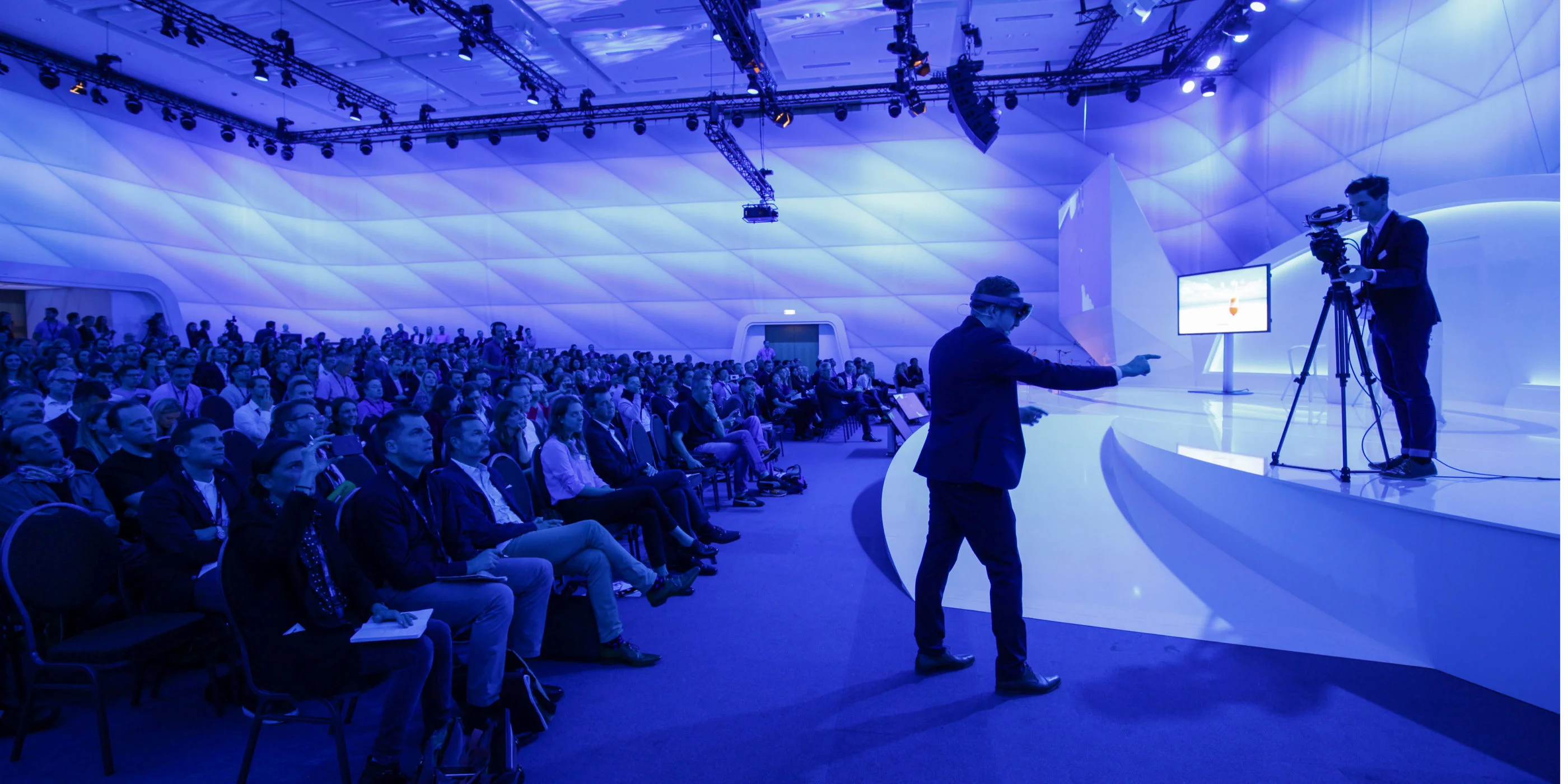 Experience Hall, HOW HOLOGRAMS WILL CHANGE MARKETING
