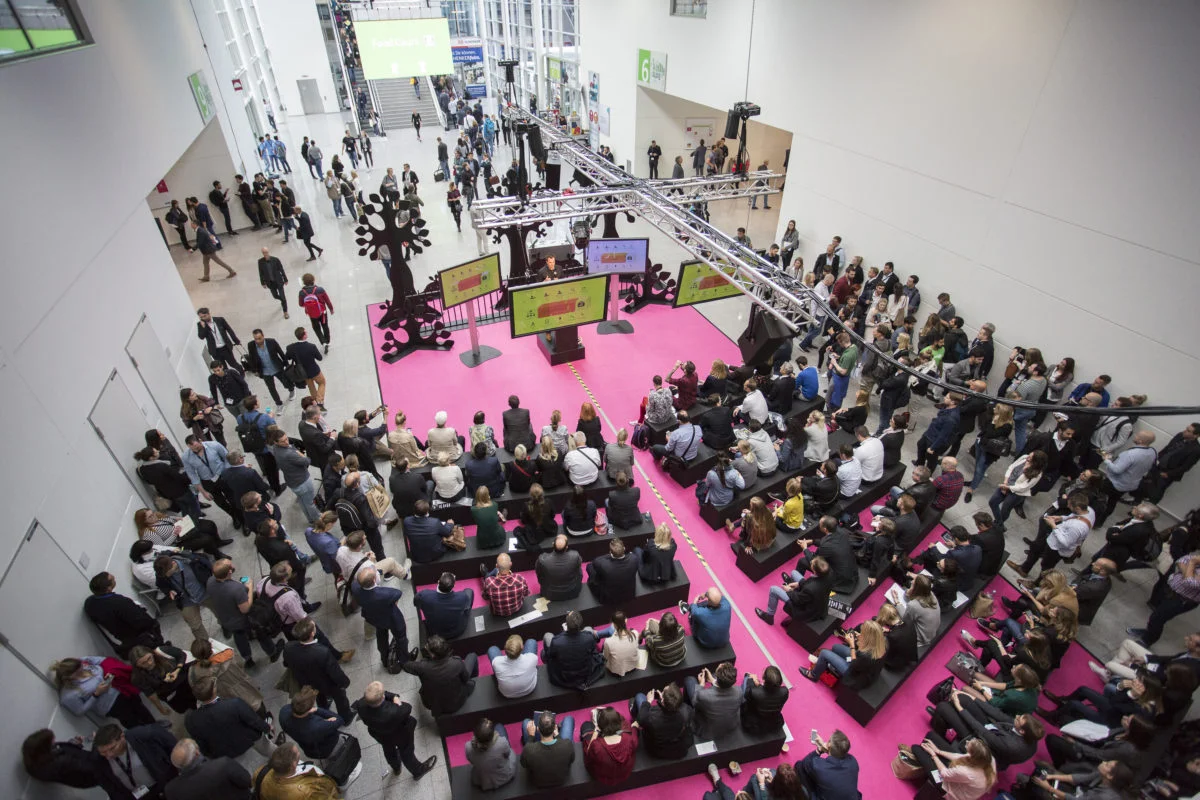 Speakers’ Forum, Boulevard Nord