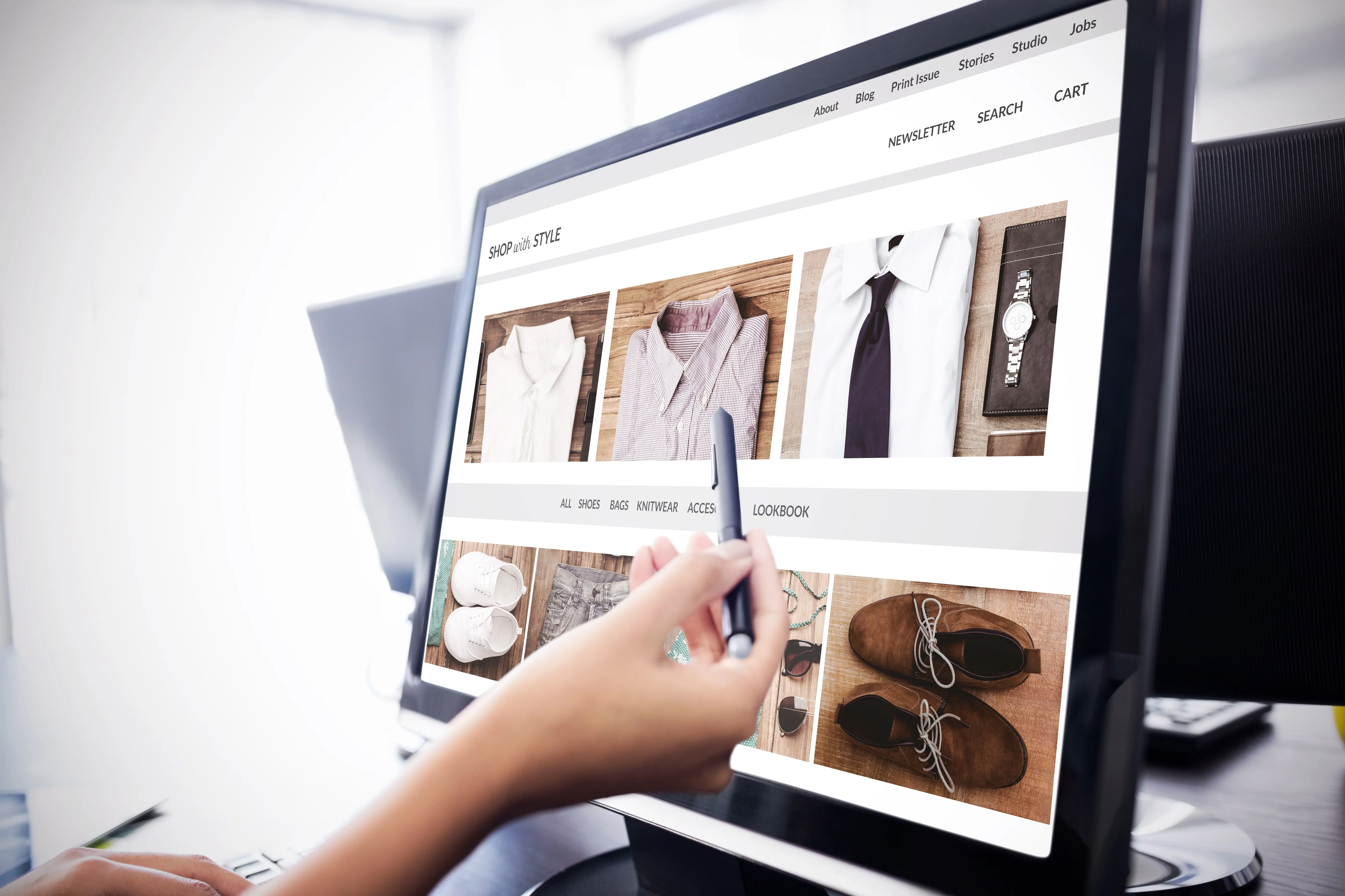 Composite image of shop with style homepage Welches Shopsystem passt? Onlineshop-Lösungen im Vergleich