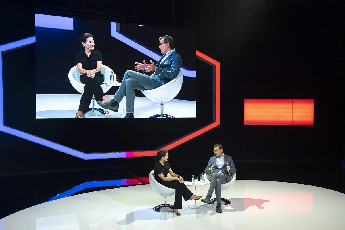 Large-190912_DS_Stephanie_Buscemi-Salesforce_Dr_Jens_Thiemer-BMW DMEXCO19 facts, figures & pictures
