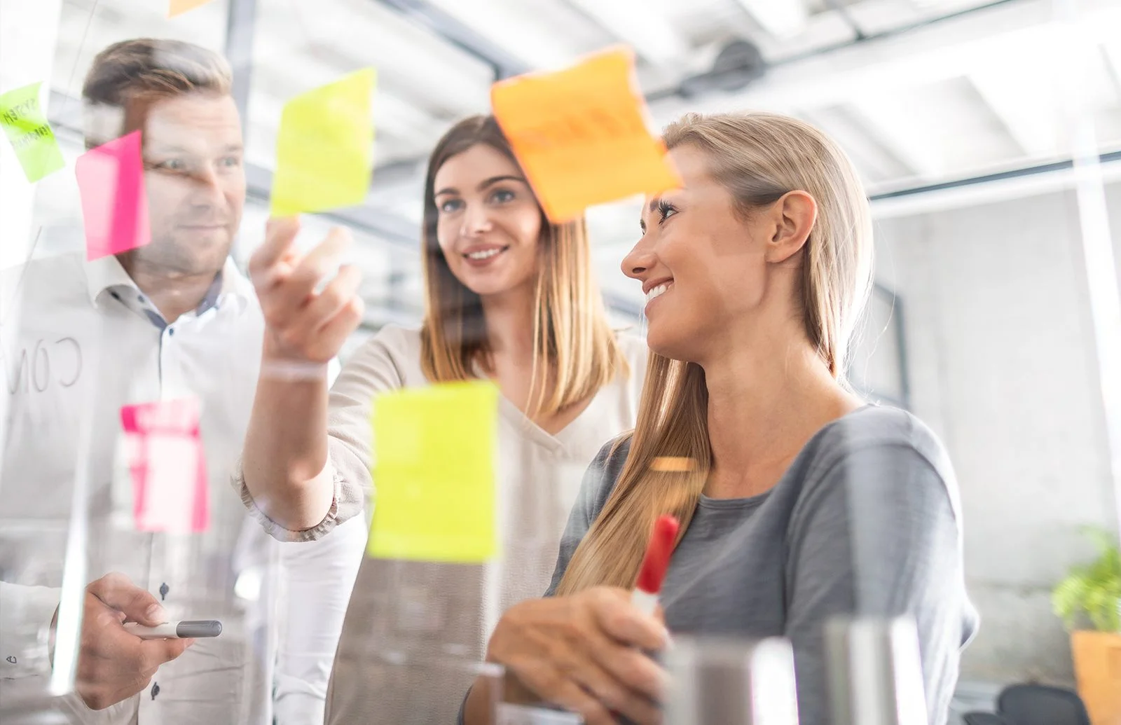 Successful business development in start-ups requires team players who are actively involved in the company’s future direction. Business development plays a key role in start-ups in the early stages in particular.