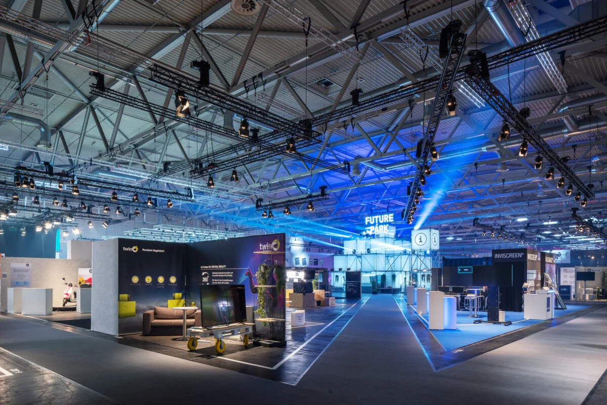 Selten verläuft der Weg Richtung Zukunft in einer VUCA-Umgebung so geradlinig wie der Weg zum Future Park auf der DMEXCO 2019.