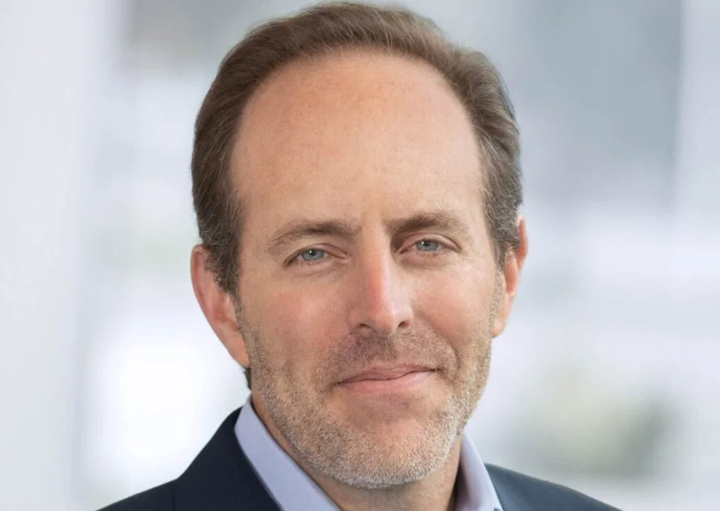 Podcast featuring Rob Tarkoff from Oracle talking about customer experience, customer centricity, and the challenges of the COVID-19 crisis. Rob Tarkoff speaks to our host Alex about how trust plays a key role in customer experience, along with many other topics.