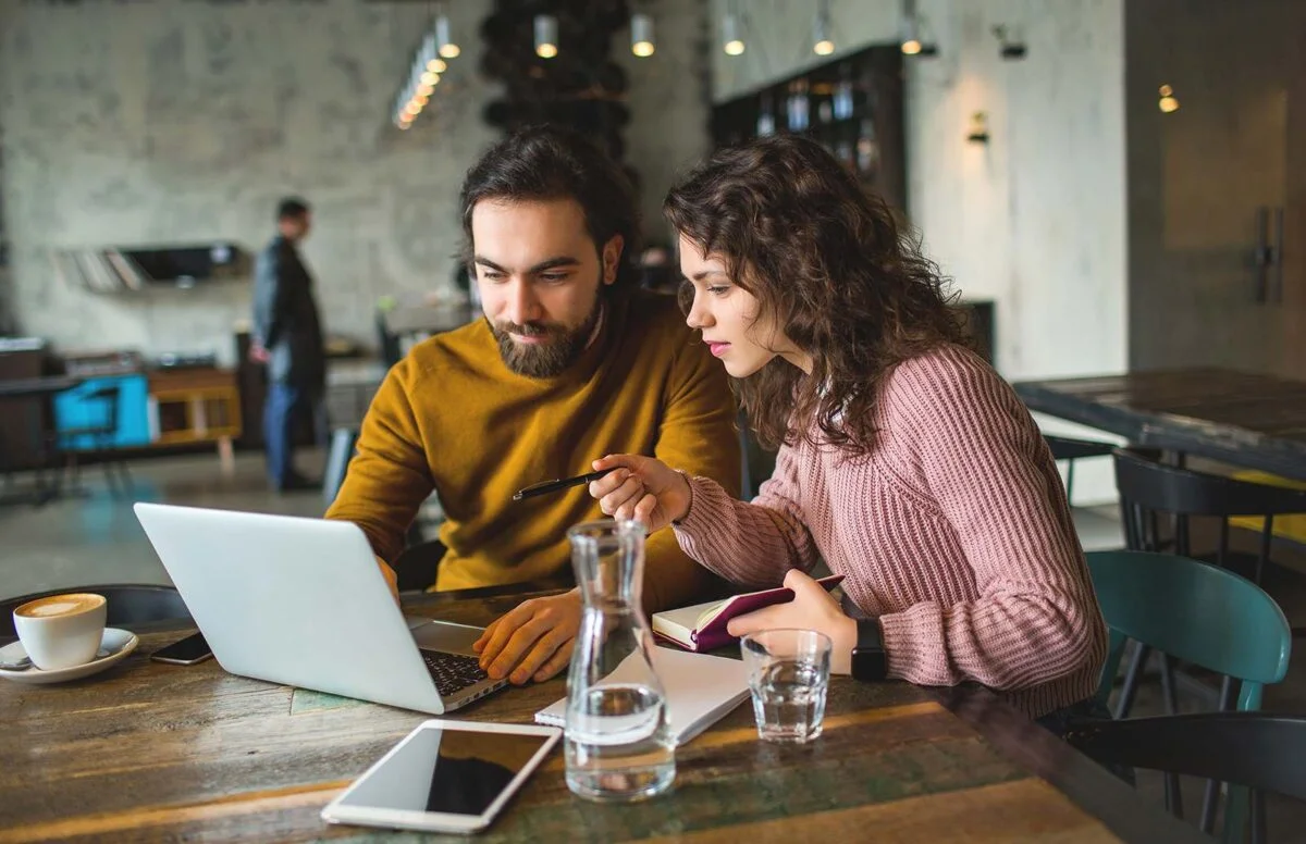 Customer engagement can be positively influenced by strengthening customer relationships.