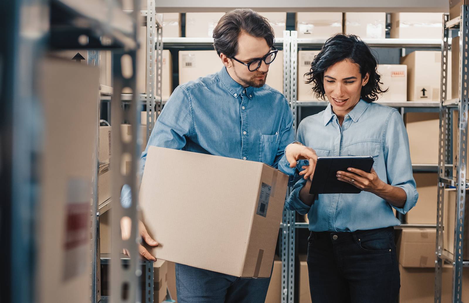 Online giants like Amazon are among the companies profiting most from the coronavirus crisis. But regional trade is also on the rise.