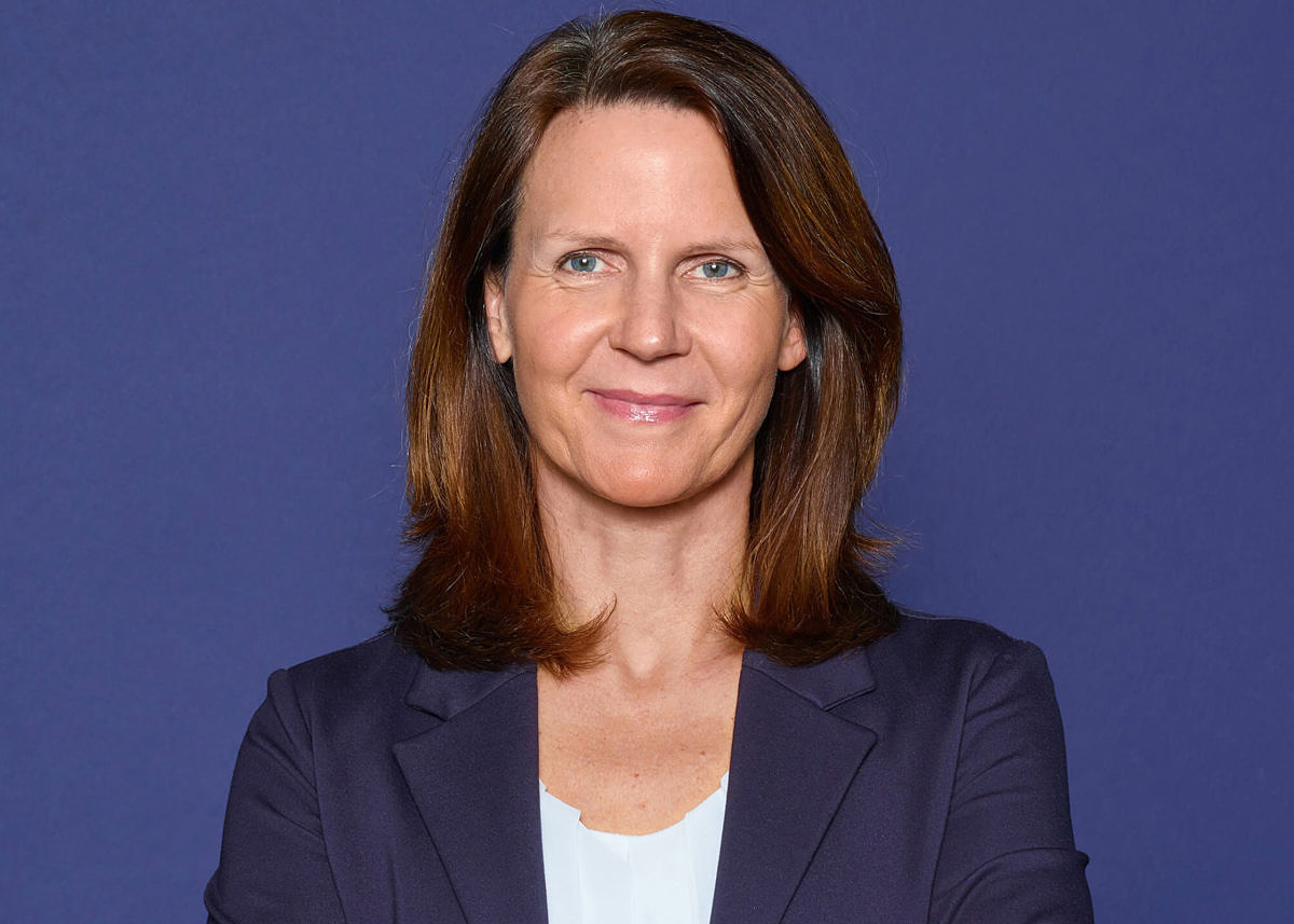 Maren Freyberg, Managing Director at executive search agency Dwight Cribb We wanted to ask Maren Freyberg how the shortage of skilled professionals can be addressed.