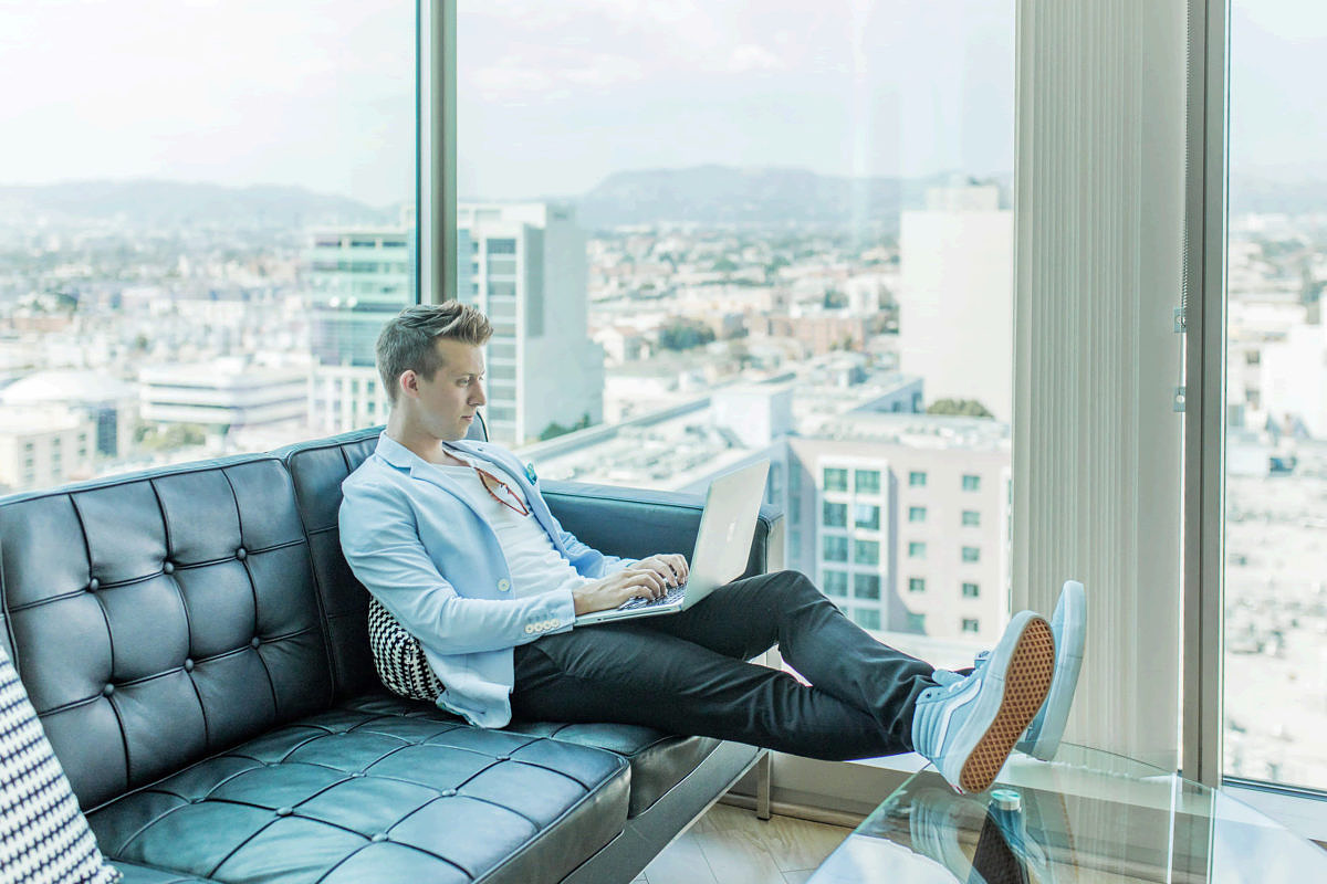 Social sellers need to have a specific skill set Social sellers should be corporate influencers