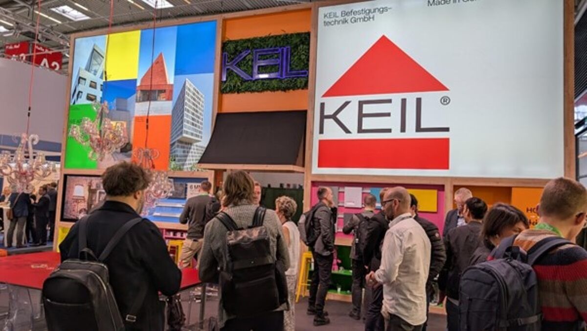Messestand von KEIL Befestigungstechnik Dank der kreativen Messestand-Ideen zieht der Messestand der KEIL Befestigungstechnik GmbH viele Besucher:innen an.