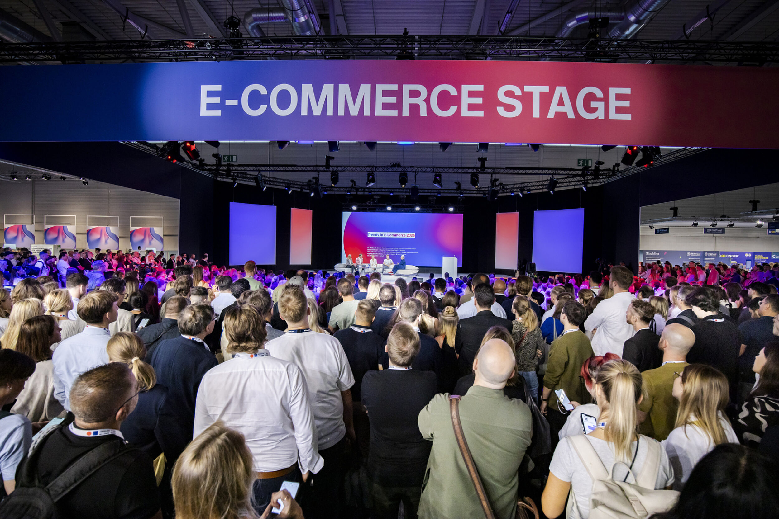 Large-240918_ES1_06_KV5-001 WoE - E-Commerce Stage 2024