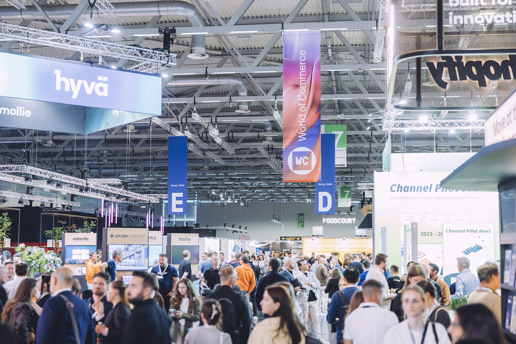 World of Commerce WoC