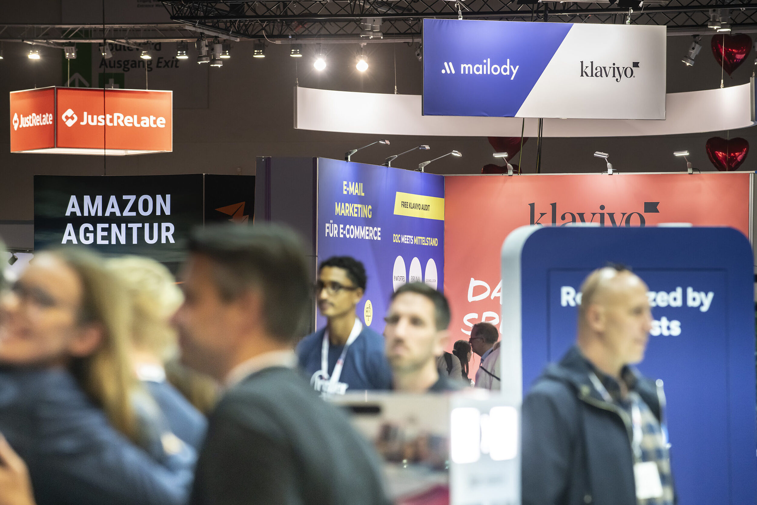 World of Commerce WoC