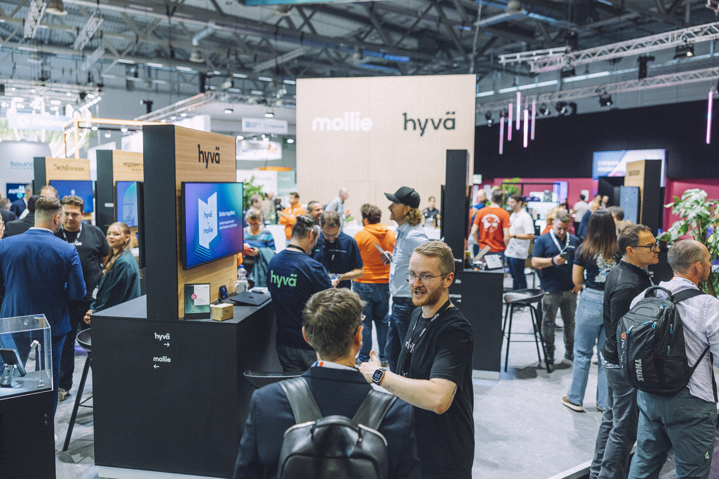 World of Commerce WoC