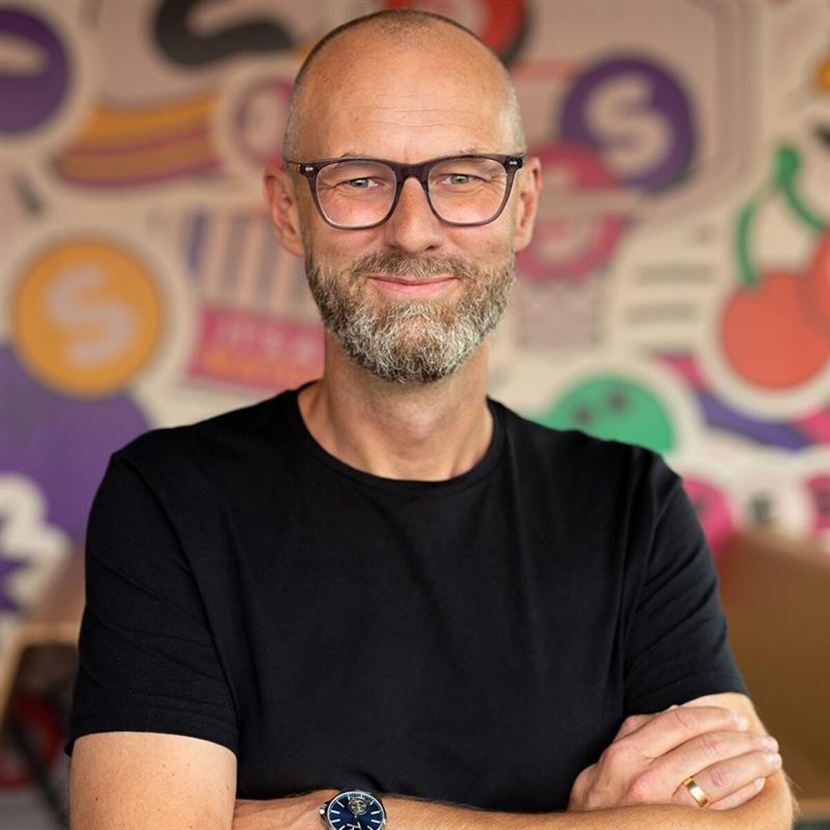 Porträt von Bastian Scherbeck (segmenta experience GmbH), Lableitung AI Commerce der Initiative E-Commerce im BVDW