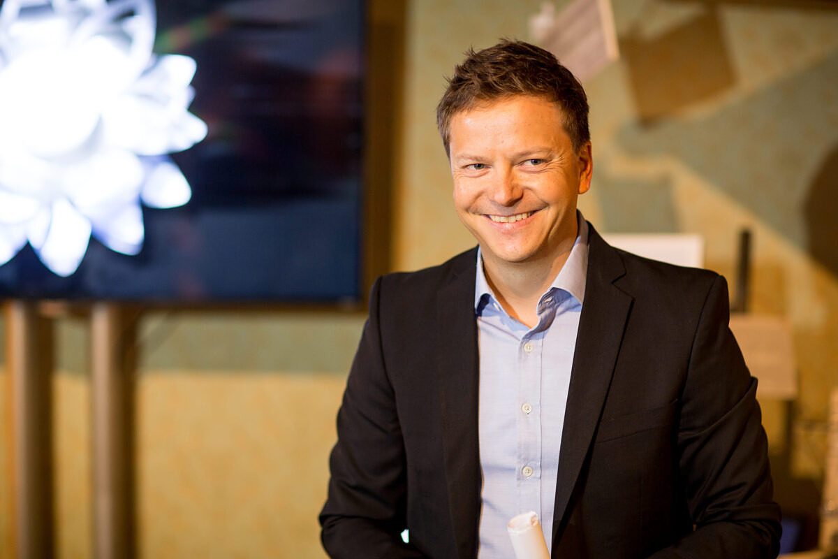 Im Gespräch mit Alex Wunschel im DMEXCO Podcast ist Dr. Markus Schöberl, Director Amazon Marketplace Deutschland.