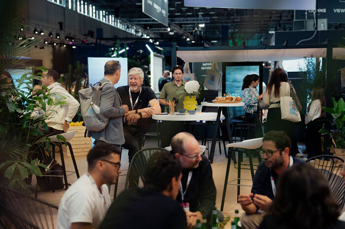 260924_Halle8_IDOOH_006